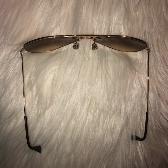 Ray-Ban Aviator Gold Tone Frame Large Sunnies - Picture 2 of 6